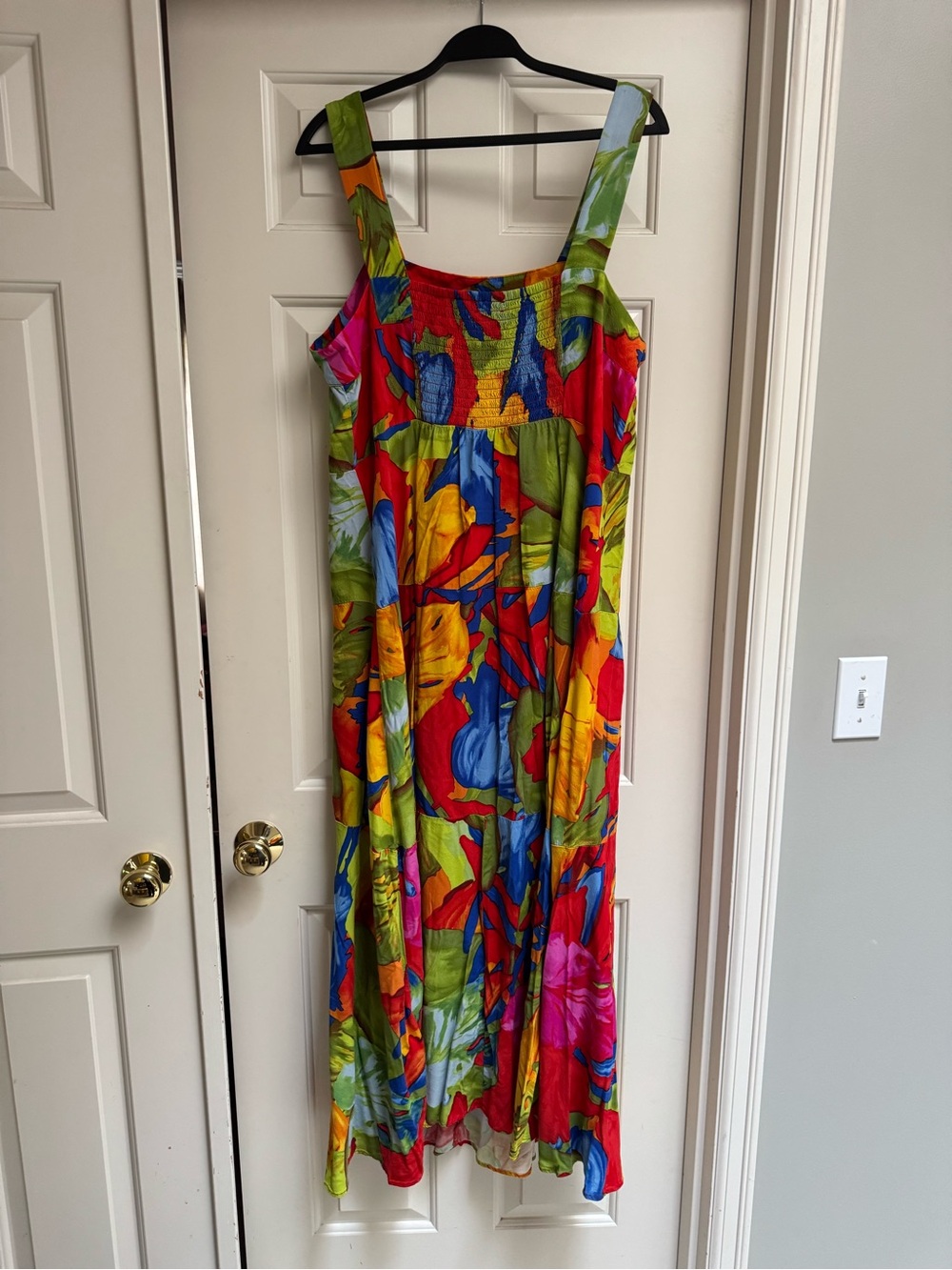 Vince Camuto Tropical Print Maxi Smocked Back - Picture 4 of 5